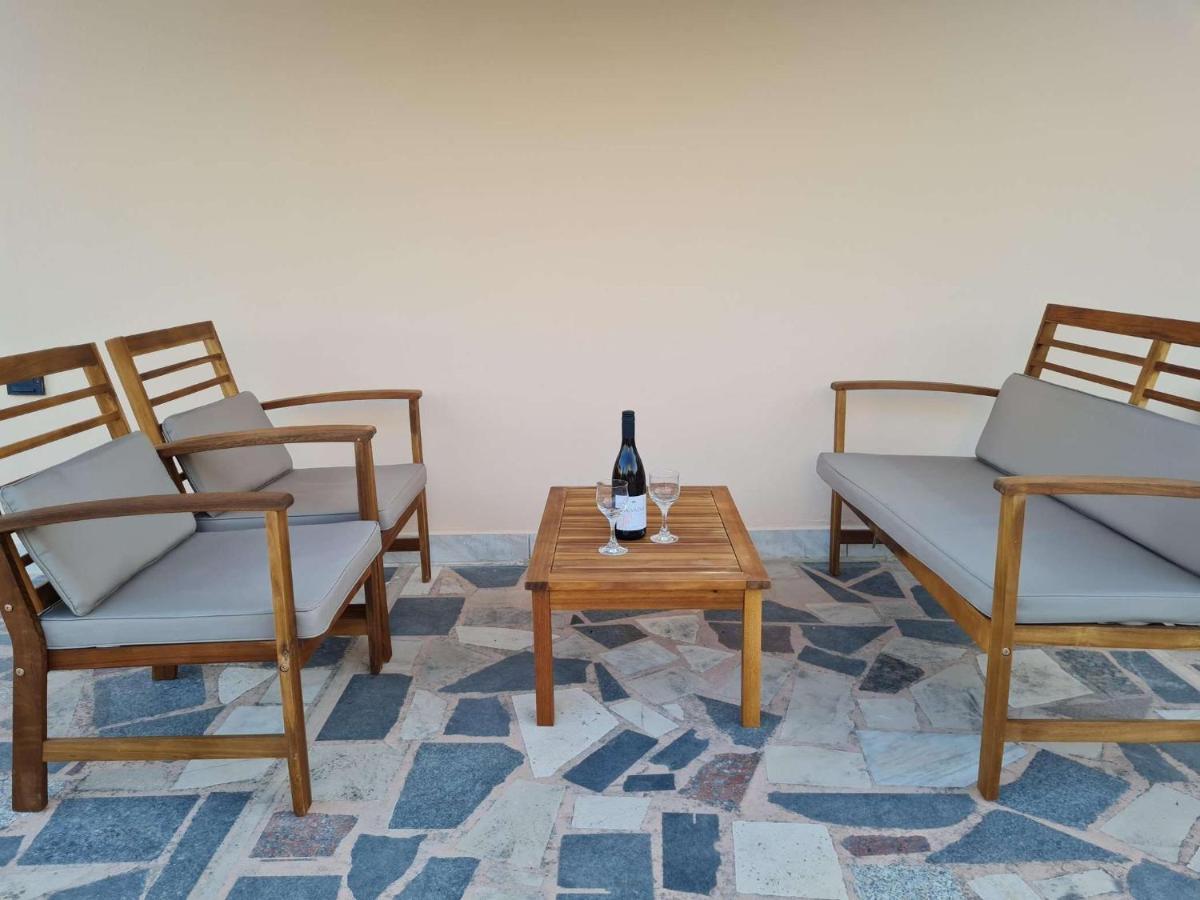 Apartmani Lovre I Zara Ngoại thất bức ảnh